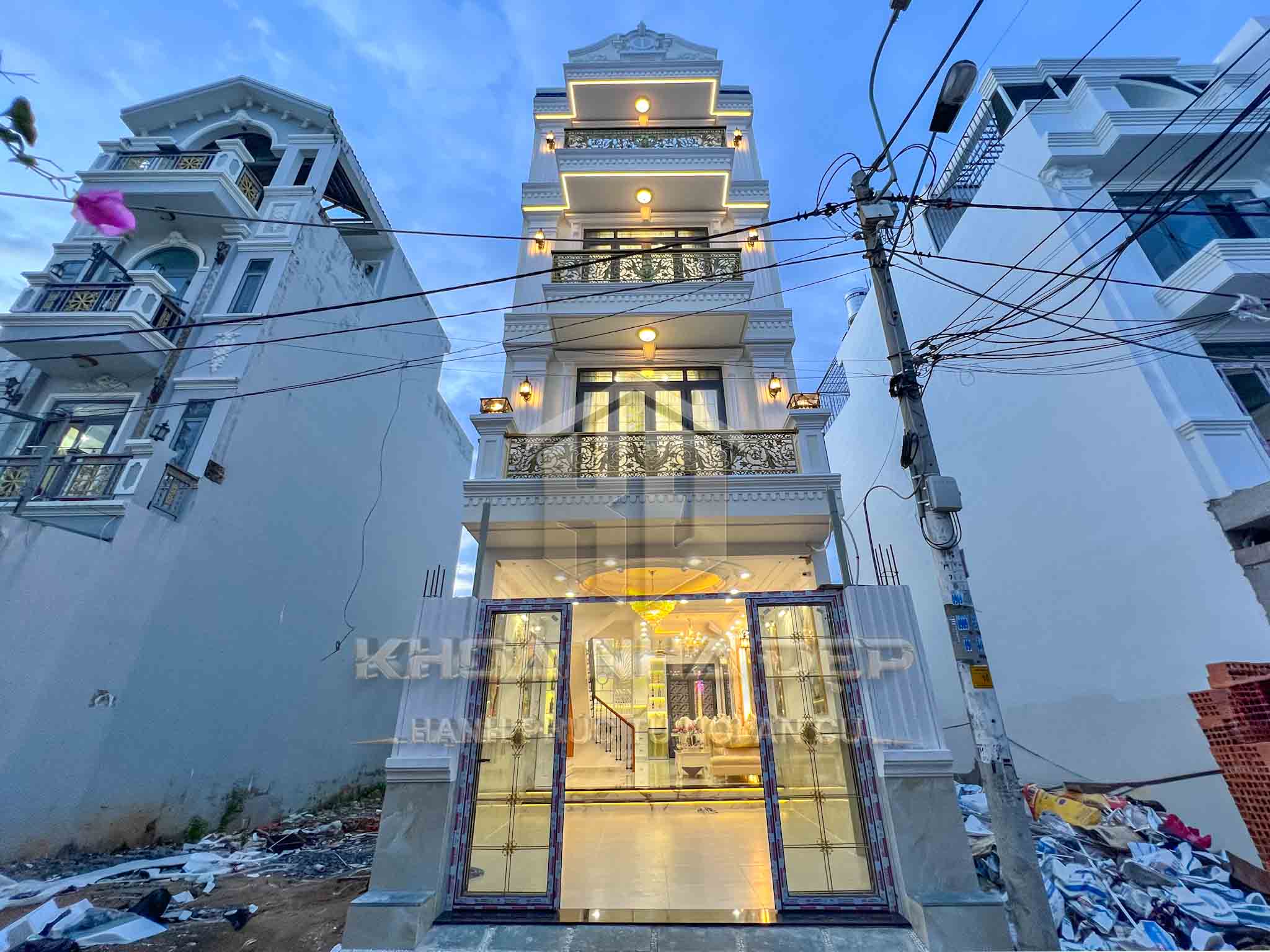 NHÀ MỚI ĐẸP TÂN CỔ ĐIỂN KDC ĐÀO TÔNG NGUYÊN, NHÀ BÈ