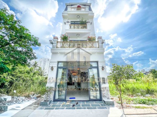 NHÀ MỚI ĐẸP TÂN CỔ ĐIỂN CÓ THANG MÁY KDC GREEN RIVERSIDE, NHÀ BÈ