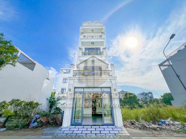 NHÀ ĐẸP TÂN CỔ ĐIỂN CÓ THANG MÁY KDC GREEN-RIVERSIDE, NHÀ BÈ