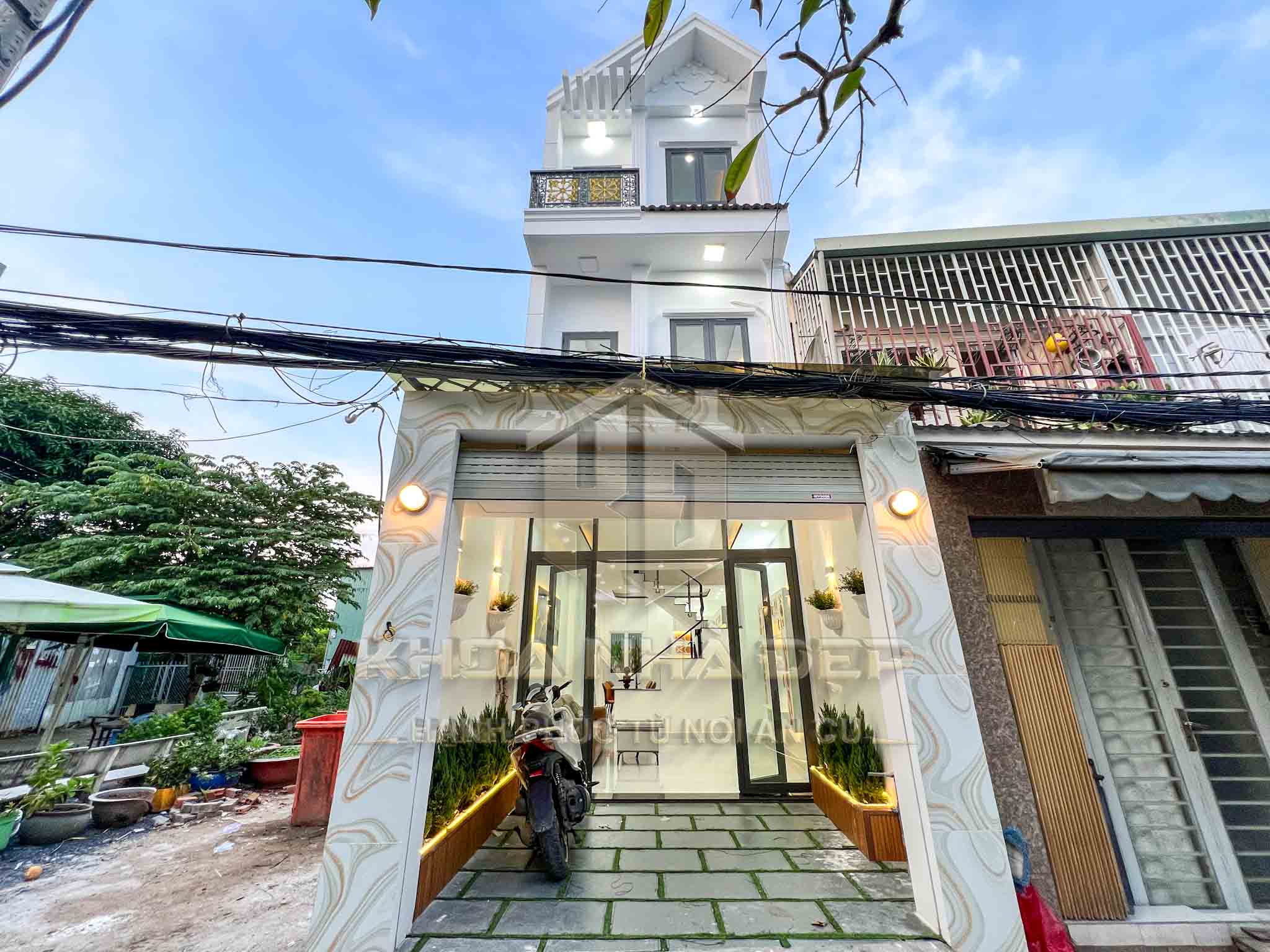 NHÀ ĐẸP HẺM Ô TÔ HUỲNH TẤN PHÁT, QUẬN 7