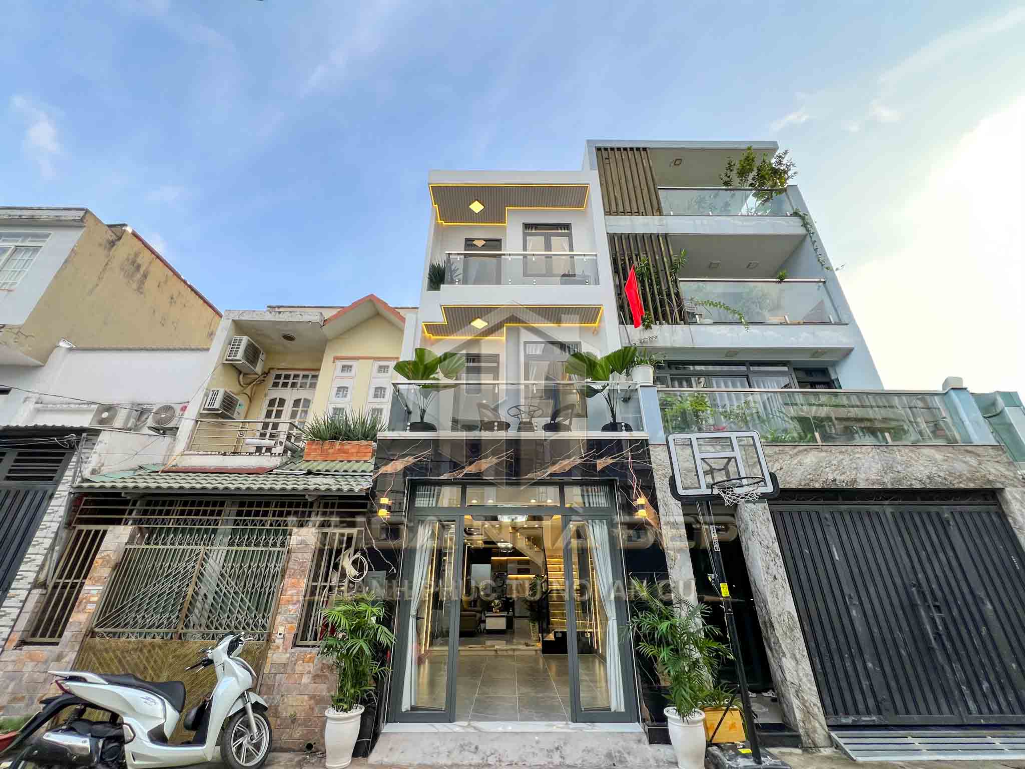 NHÀ ĐẸP HXH 1886 HUỲNH TẤN PHÁT, NHÀ BÈ