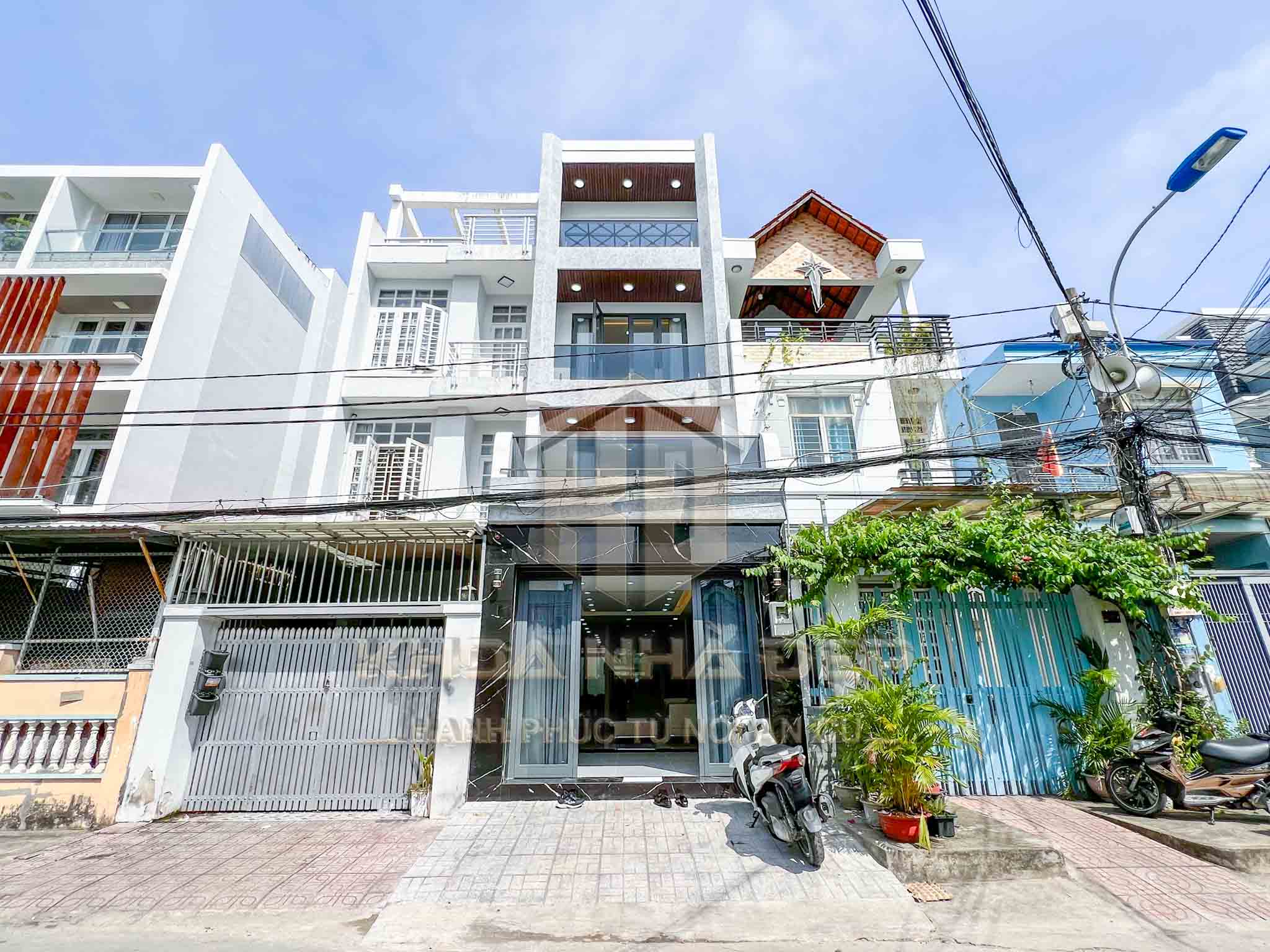 NHÀ PHỐ HIỆN ĐẠI MTĐS TÂN QUY, QUẬN 7